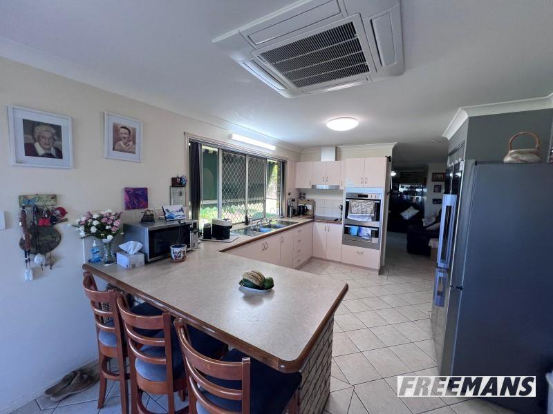 Photo - 42 Windsor Circle, Kingaroy QLD 4610 - Image 7