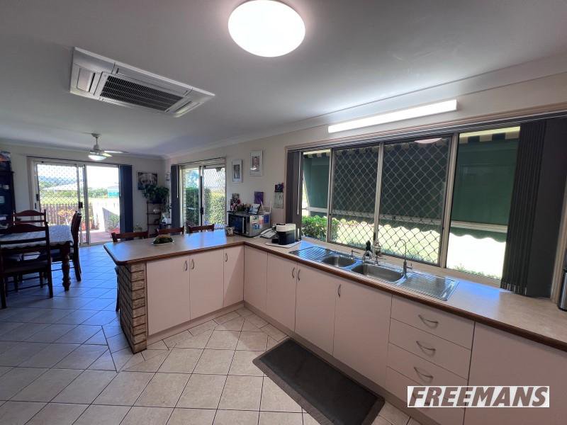 Photo - 42 Windsor Circle, Kingaroy QLD 4610 - Image 9