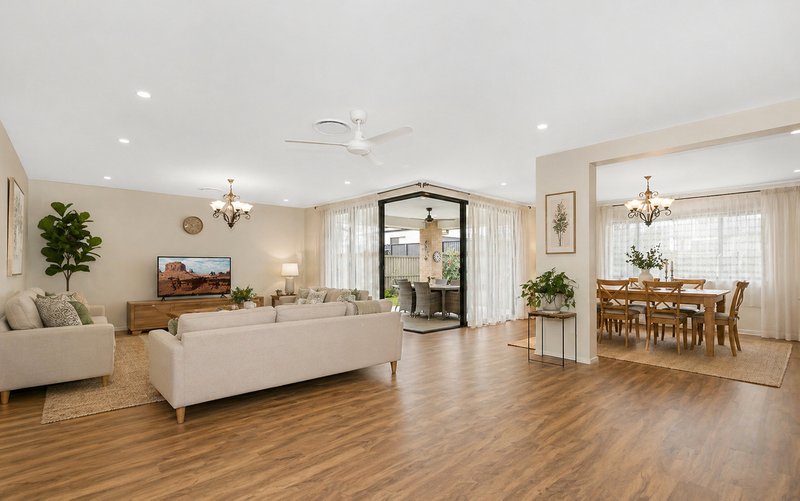 Photo - 42 Windsor Drive, Upper Kedron QLD 4055 - Image 3