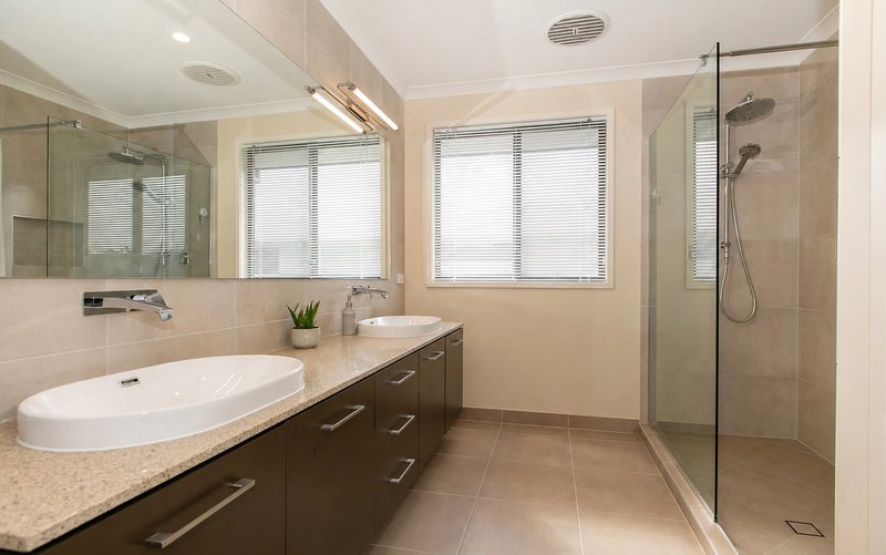 Photo - 42 Windsor Drive, Upper Kedron QLD 4055 - Image 6