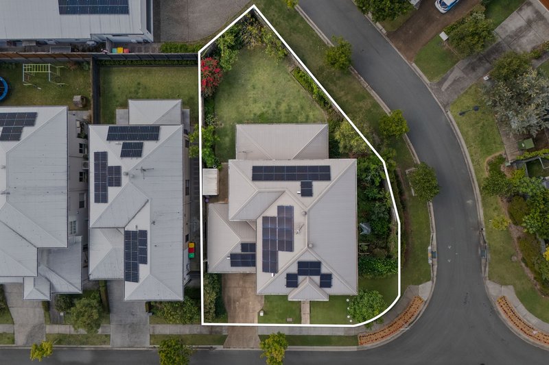 Photo - 42 Windsor Drive, Upper Kedron QLD 4055 - Image 13