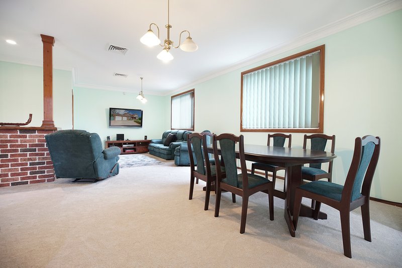 Photo - 42 Womra Crescent, Glenmore Park NSW 2745 - Image 5