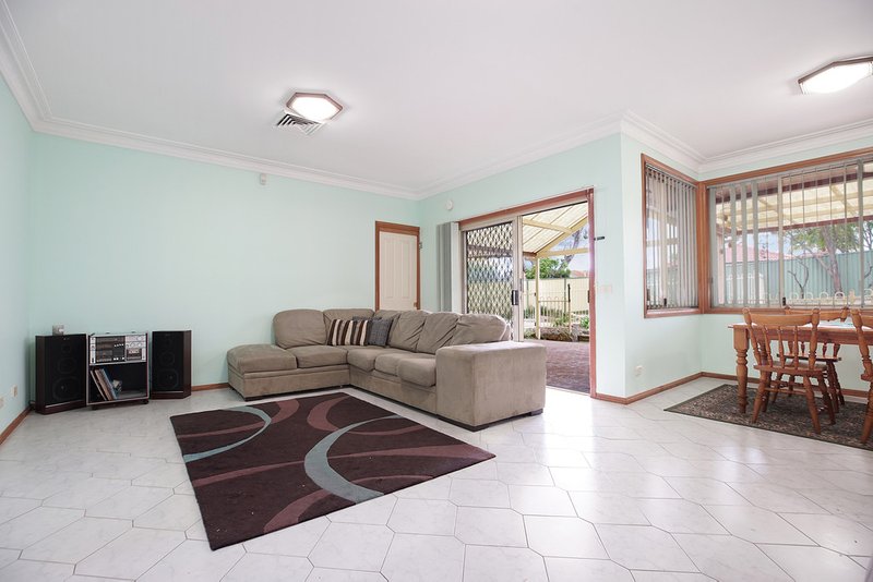 Photo - 42 Womra Crescent, Glenmore Park NSW 2745 - Image 7