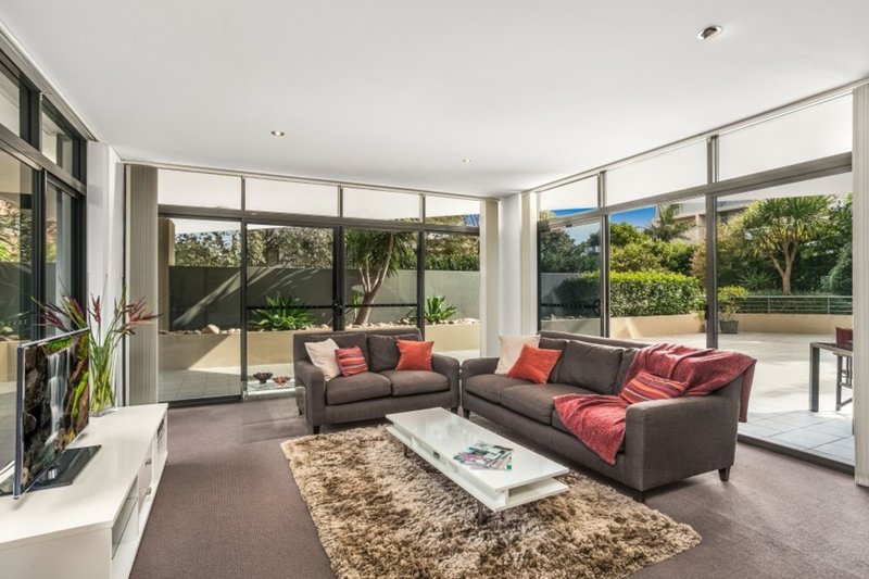 Photo - 4/20-22 Kembla Street, Wollongong NSW 2500 - Image 2