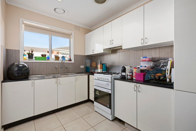 Photo - 4/20-22 White Street, Mordialloc VIC 3195 - Image 3