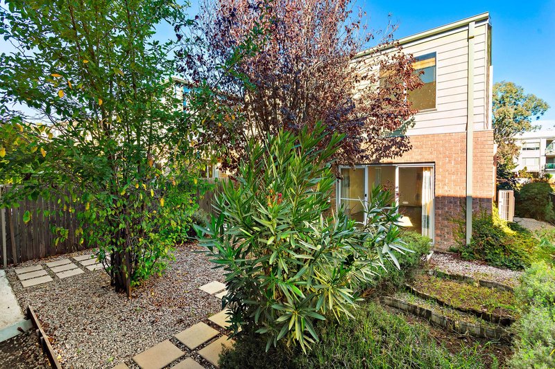 Photo - 420 Antill Street, Watson ACT 2602 - Image 3