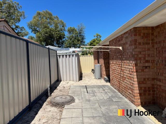 Photo - 4/20 Hosken Road, Gosnells WA 6110 - Image 11