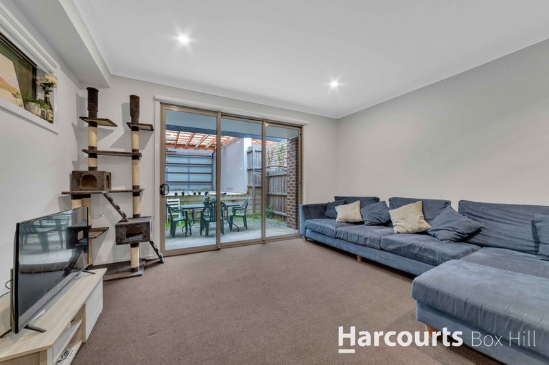 Photo - 4/20 Irvine Crescent, Brunswick West VIC 3055 - Image 3