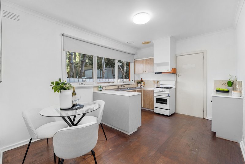 Photo - 4/20 Kokaribb Road, Carnegie VIC 3163 - Image 2