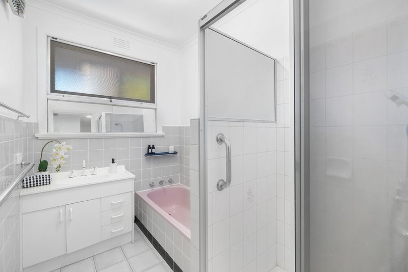 Photo - 4/20 Kokaribb Road, Carnegie VIC 3163 - Image 8