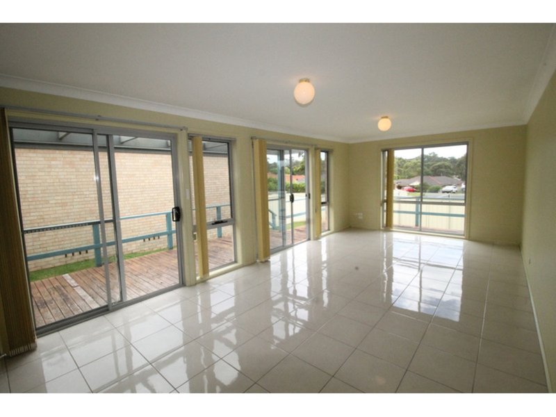 Photo - 4/20 Kurraba Place, St Georges Basin NSW 2540 - Image 3