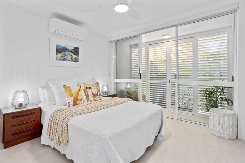 Photo - 4/20 Ocean Street, Mermaid Beach QLD 4218 - Image 11