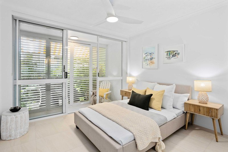 Photo - 4/20 Ocean Street, Mermaid Beach QLD 4218 - Image 14