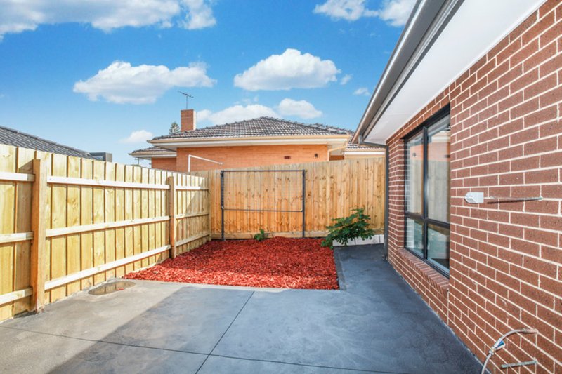 Photo - 4/20 Purinuan Road, Reservoir VIC 3073 - Image 6