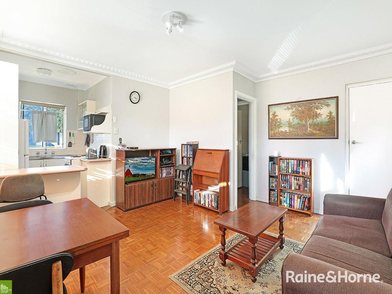 Photo - 4/20 Seddon Street, Figtree NSW 2525 - Image 2