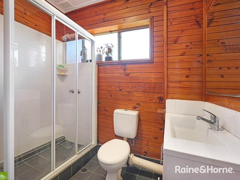 Photo - 4/20 Seddon Street, Figtree NSW 2525 - Image 4
