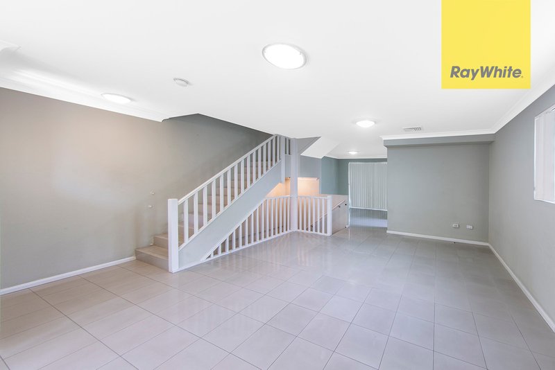 Photo - 4/20 Weston Street, Rosehill NSW 2142 - Image 3