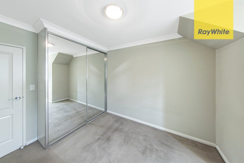 Photo - 4/20 Weston Street, Rosehill NSW 2142 - Image 4