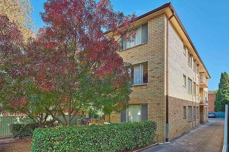 Photo - 4/20 Wigram Street, Harris Park NSW 2150 - Image 1
