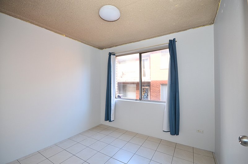 Photo - 4/20 Wigram Street, Harris Park NSW 2150 - Image 4