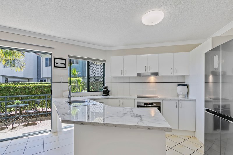 Photo - 4/201-203 Bradman Avenue, Maroochydore QLD 4558 - Image 4