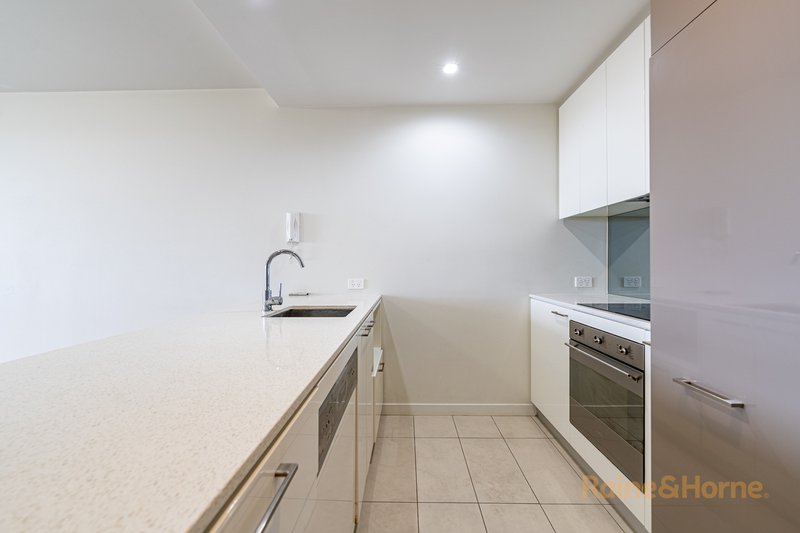 Photo - 4204/189 Weston Street, Brunswick East VIC 3057 - Image 5