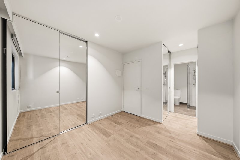 Photo - 4204/45 Clarke Street, Southbank VIC 3006 - Image 2