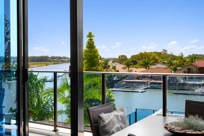 Photo - 4205/5 Harbour Side Court, Biggera Waters QLD 4216 - Image 1