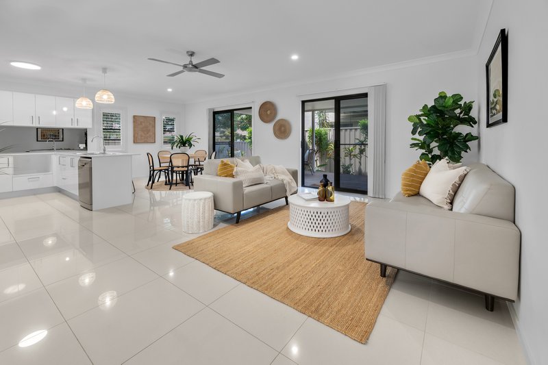 Photo - 4/206 Nerang Road, Southport QLD 4215 - Image 1