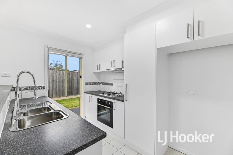 Photo - 4/21-23 Alma Road, Hampton Park VIC 3976 - Image 4