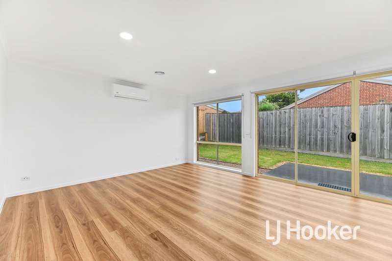 Photo - 4/21-23 Alma Road, Hampton Park VIC 3976 - Image 5