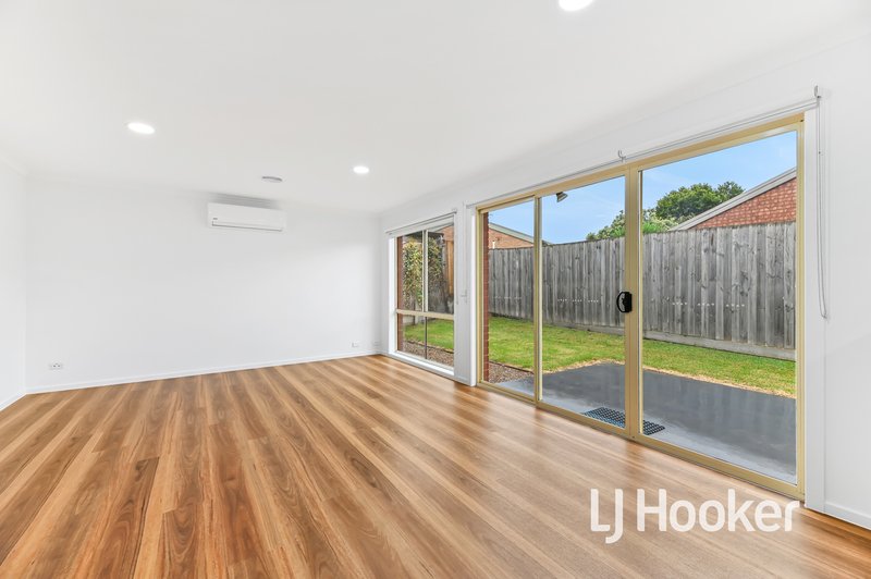 Photo - 4/21-23 Alma Road, Hampton Park VIC 3976 - Image 6