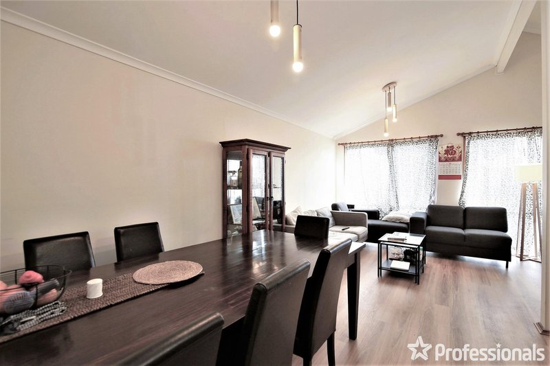 Photo - 4/21-23 Noble Street, Noble Park VIC 3174 - Image 2