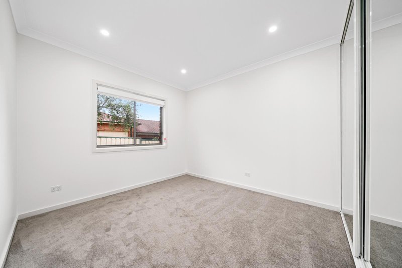 Photo - 4/21 Leemon Street, Condell Park NSW 2200 - Image 6