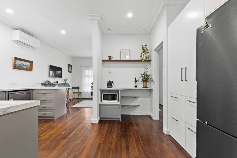 Photo - 421 Light Street, Dianella WA 6059 - Image 4