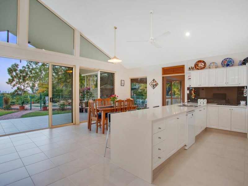 Photo - 421 San Fernando Drive, Worongary QLD 4213 - Image 5