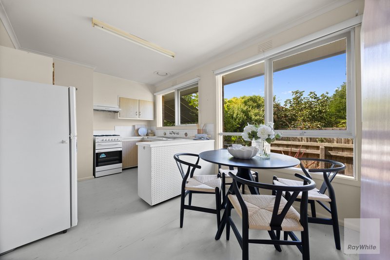 Photo - 4/21 Thames Street, Box Hill VIC 3128 - Image 2