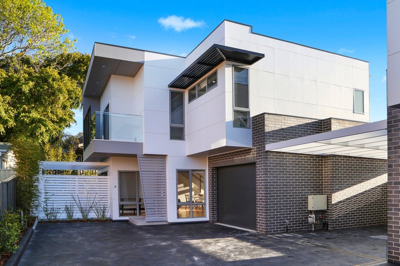 Photo - 4/210 Terrigal Drive, Terrigal NSW 2260 - Image 1