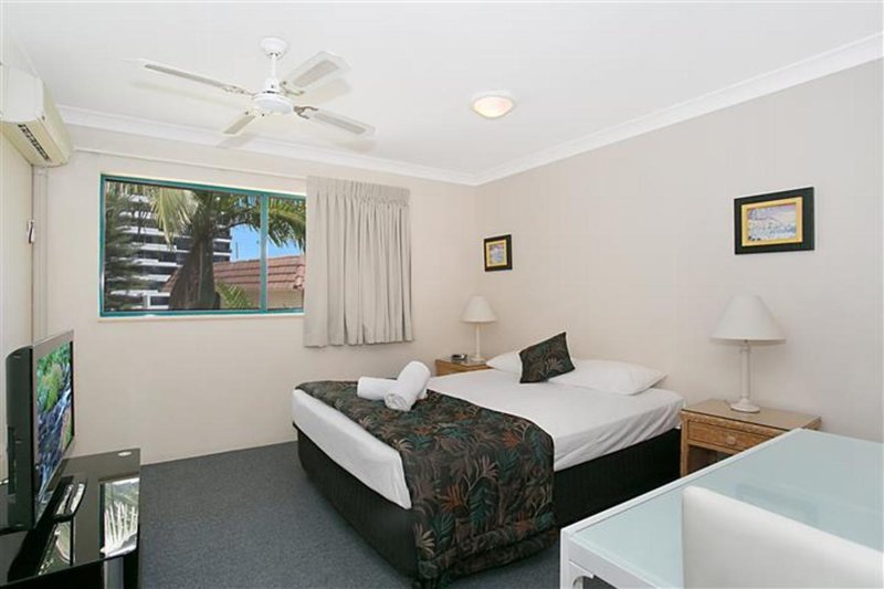 Photo - 42/112 Surf Parade, Broadbeach QLD 4218 - Image 6