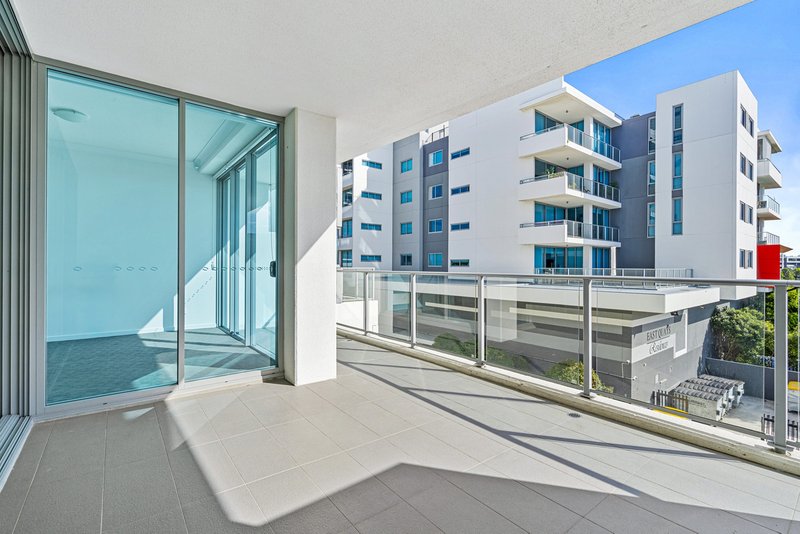 Photo - 4211/25-31 East Quay Drive, Biggera Waters QLD 4216 - Image 11