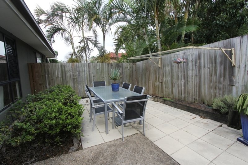 Photo - 4/212 Nerang Road, Southport QLD 4215 - Image 3