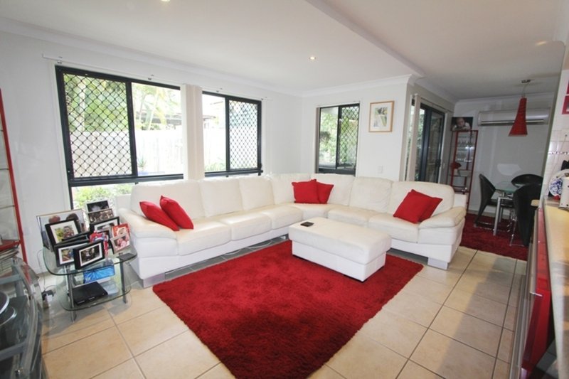 Photo - 4/212 Nerang Road, Southport QLD 4215 - Image 9