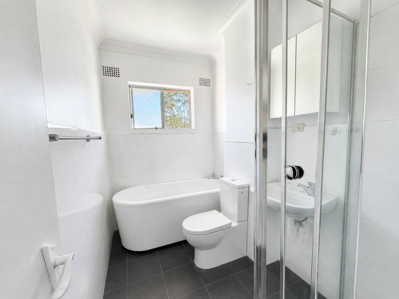 Photo - 42/120-124 Cabramatta Road, Cabramatta NSW 2166 - Image 5