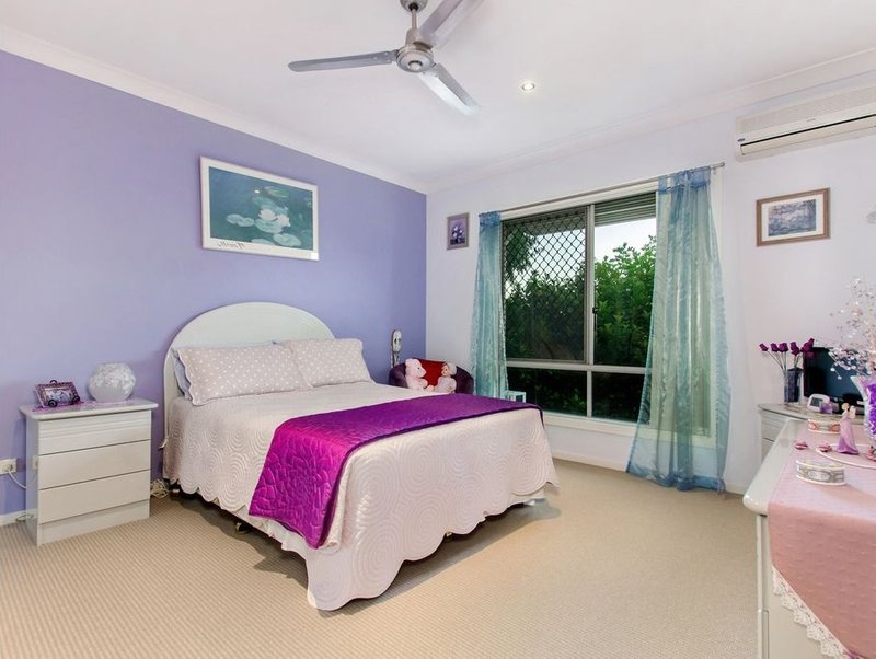 Photo - 4/215 Benowa Road, Benowa QLD 4217 - Image 8