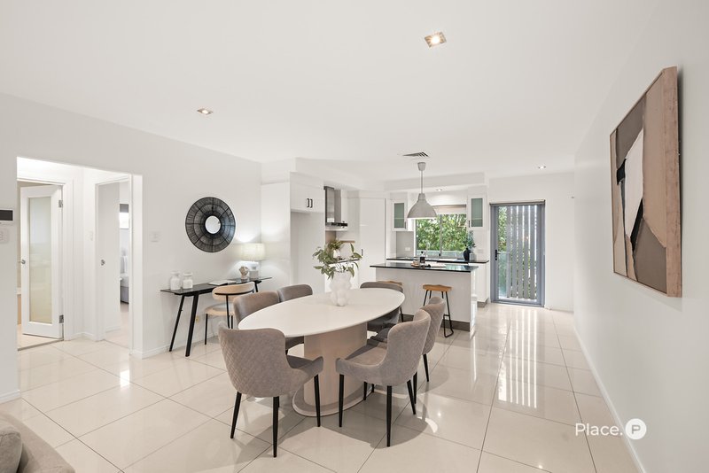 Photo - 4/215 Wellington Road, East Brisbane QLD 4169 - Image 3