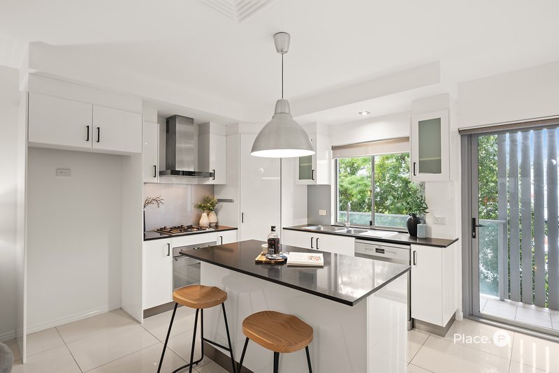 Photo - 4/215 Wellington Road, East Brisbane QLD 4169 - Image 4