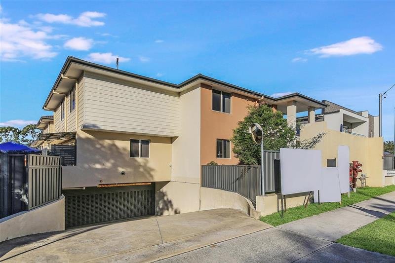 4/217 Targo Road, Girraween NSW 2145