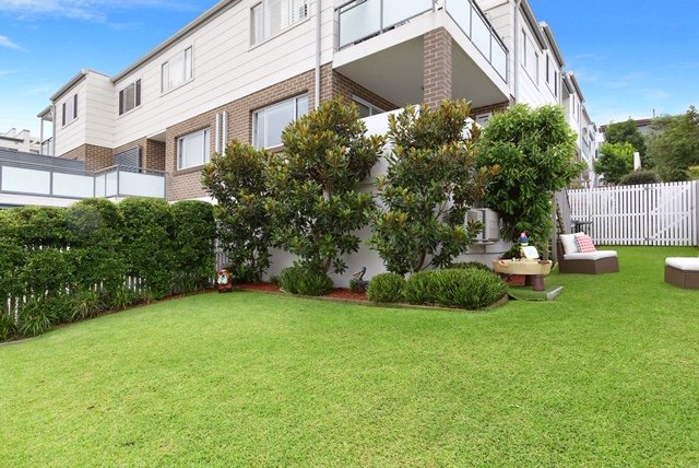 Photo - 4/22-24 Shackel Ave , Brookvale NSW 2100 - Image 2