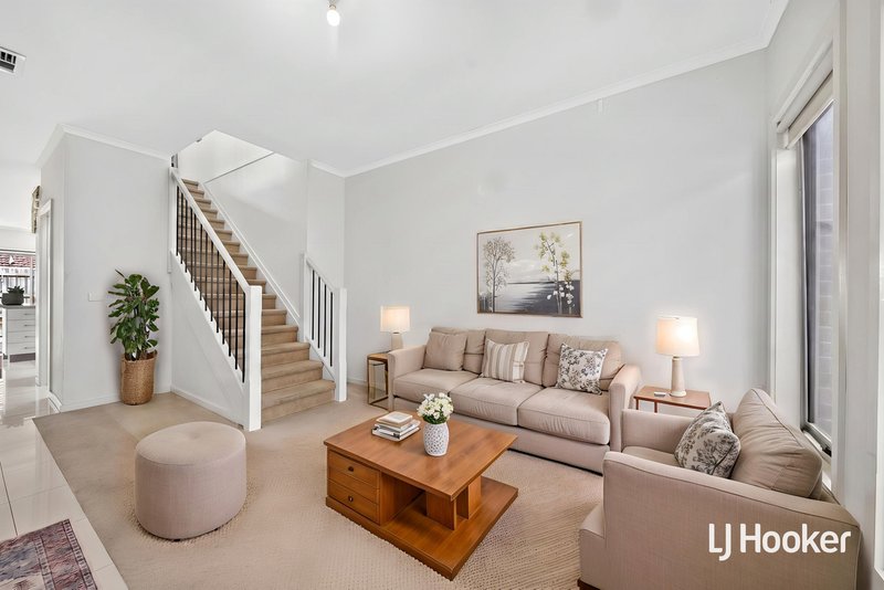 Photo - 4/22-24 Stawell Street, Werribee VIC 3030 - Image 2