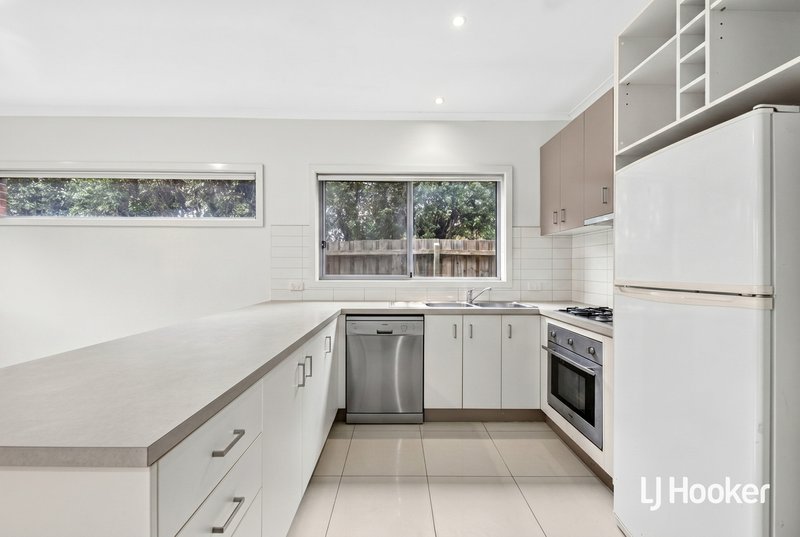 Photo - 4/22-24 Stawell Street, Werribee VIC 3030 - Image 4